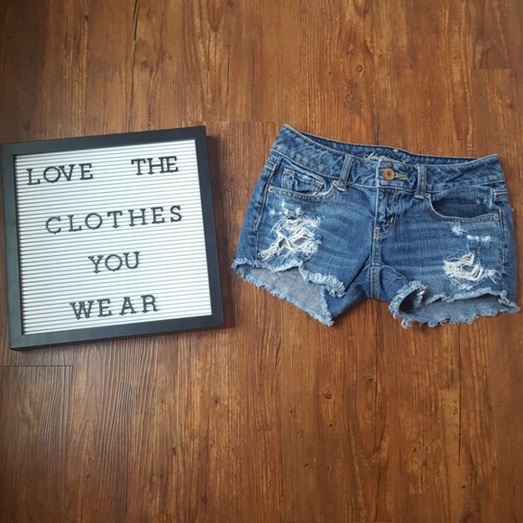American Eagle Outfitters Pants - American eagle distressed jean shorts